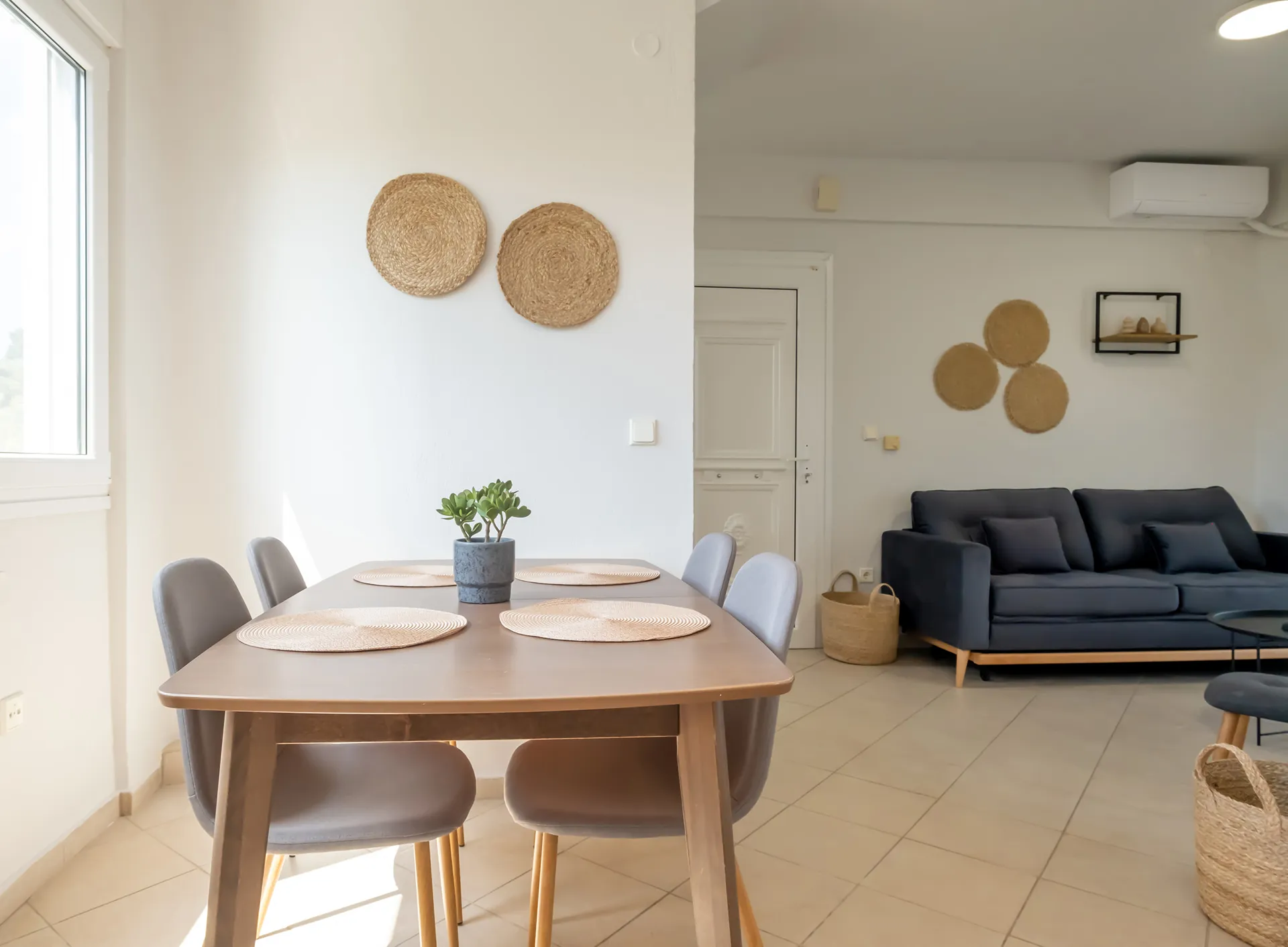 Blue Donkey Villas-Deluxe Three Bedroom Villa dnevna soba